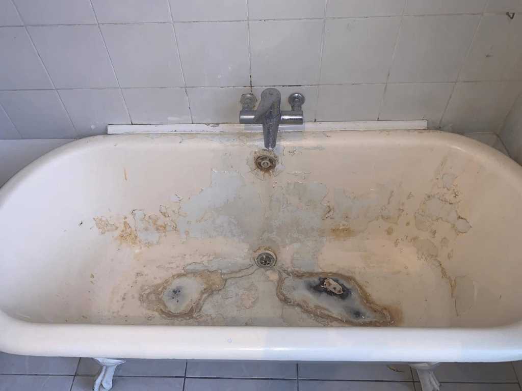 Bathtub before